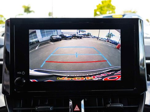 Certified 2025 Toyota Corolla LE image 29