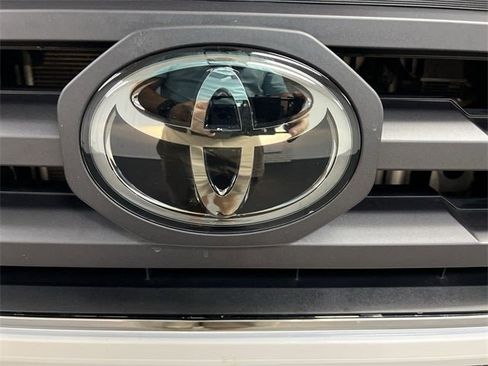 Used 2022 Toyota Tacoma SR5 image 91