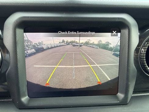 Used 2022 Jeep Wrangler Unlimited Rubicon AWD/4WD image 28