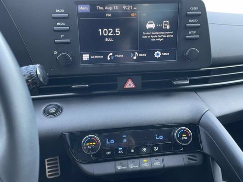 Certified 2025 Hyundai Elantra Sport FWD image 16