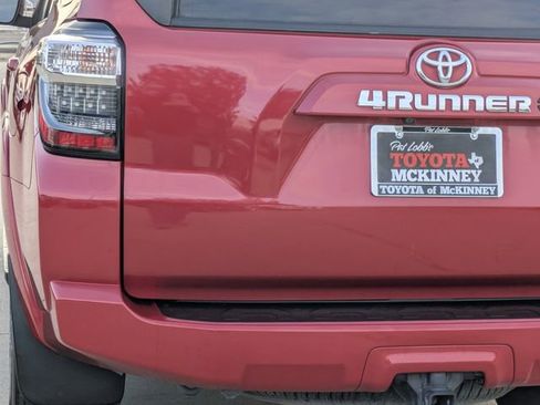 Used 2023 Toyota 4Runner SR5 Premium image 9