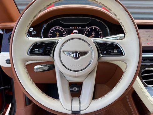 Used 2023 Bentley Continental GT Azure AWD/4WD image 47