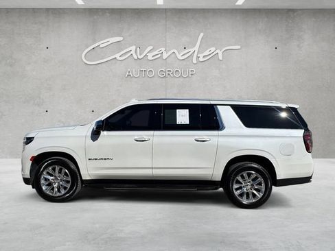 Used 2023 Chevrolet Suburban Premier AWD/4WD image 13
