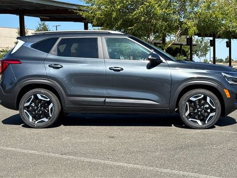New 2026 Kia Seltos SX image 3