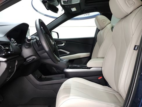 Used 2025 Acura RDX SH-AWD image 13