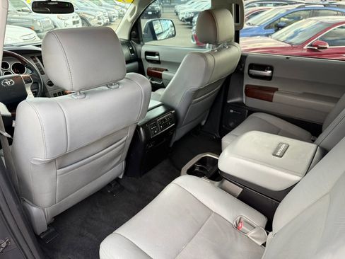Used 2014 Toyota Sequoia Platinum w/ Preferred Accessory Package image 15