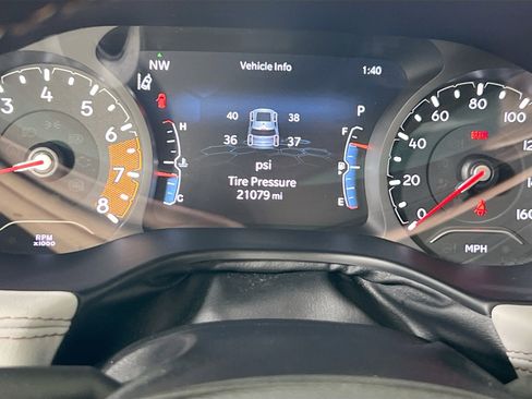 Used 2022 Jeep Compass Limited image 11