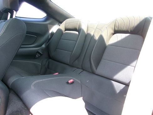 Used 2016 Ford Mustang Coupe image 13