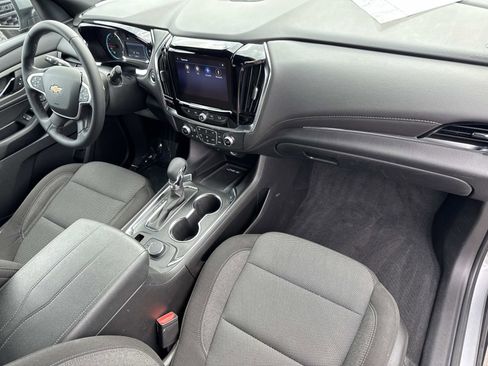 Used 2023 Chevrolet Traverse LT FWD image 31