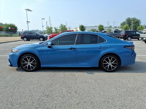 Used 2024 Toyota Camry SE FWD image 8