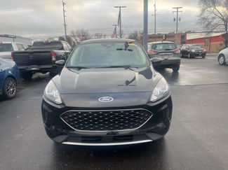 Used 2020 Ford Escape SE video 2