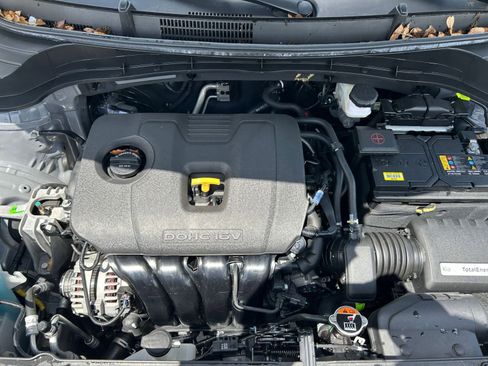 Used 2025 Kia Soul LX w/ LX Technology Package FWD image 27