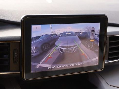 Certified 2024 Ford Explorer XLT w/ Equipment Group 202A image 19