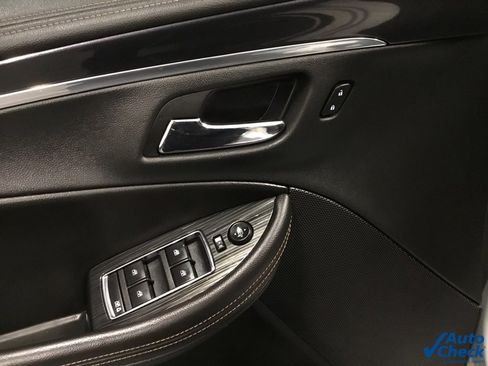 Used 2016 Chevrolet Impala LT w/ Convenience Package image 21