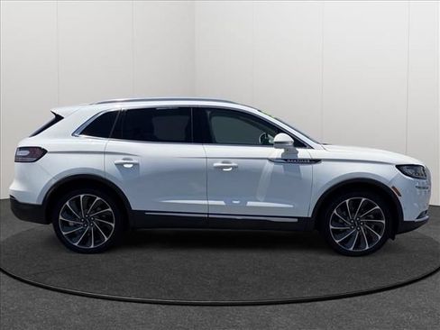 Used 2022 Lincoln Nautilus Reserve w/ Equipment Group 201A AWD/4WD image 4