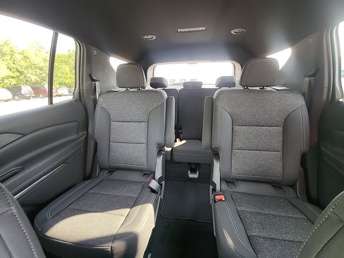 New 2026 Chevrolet Traverse LT w/ Driver Confidence Package image 25