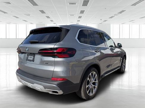 Certified 2025 BMW X5 xDrive50e image 2