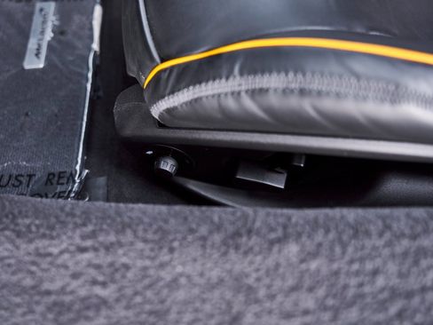 Used 2023 McLaren Artura image 35