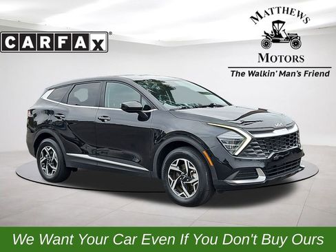 Used 2024 Kia Sportage LX image 1
