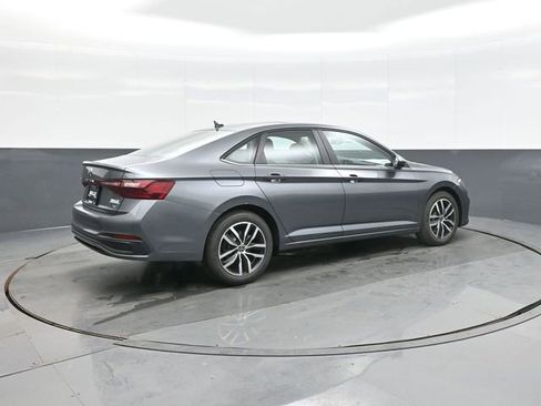 New 2026 Volkswagen Jetta SE FWD image 7