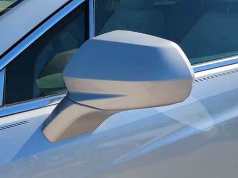 Used 2017 Cadillac XT5 Luxury w/ Driver Awareness Package image 11