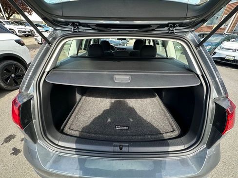 Used 2019 Volkswagen Golf S w/ Driver Assistance Package image 9