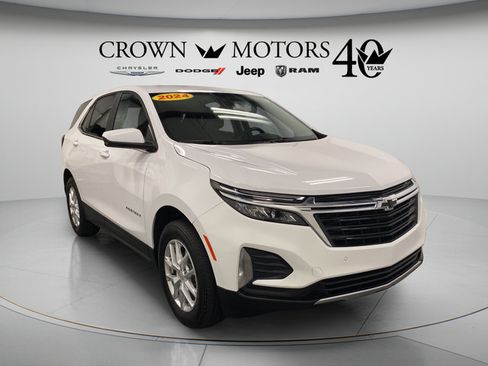 Used 2024 Chevrolet Equinox LT w/ LPO, Floor Liner Package AWD/4WD image 9