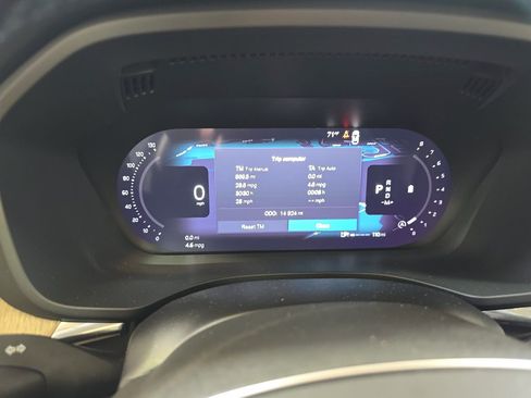 Used 2026 Volvo XC60 B5 Plus AWD/4WD image 4