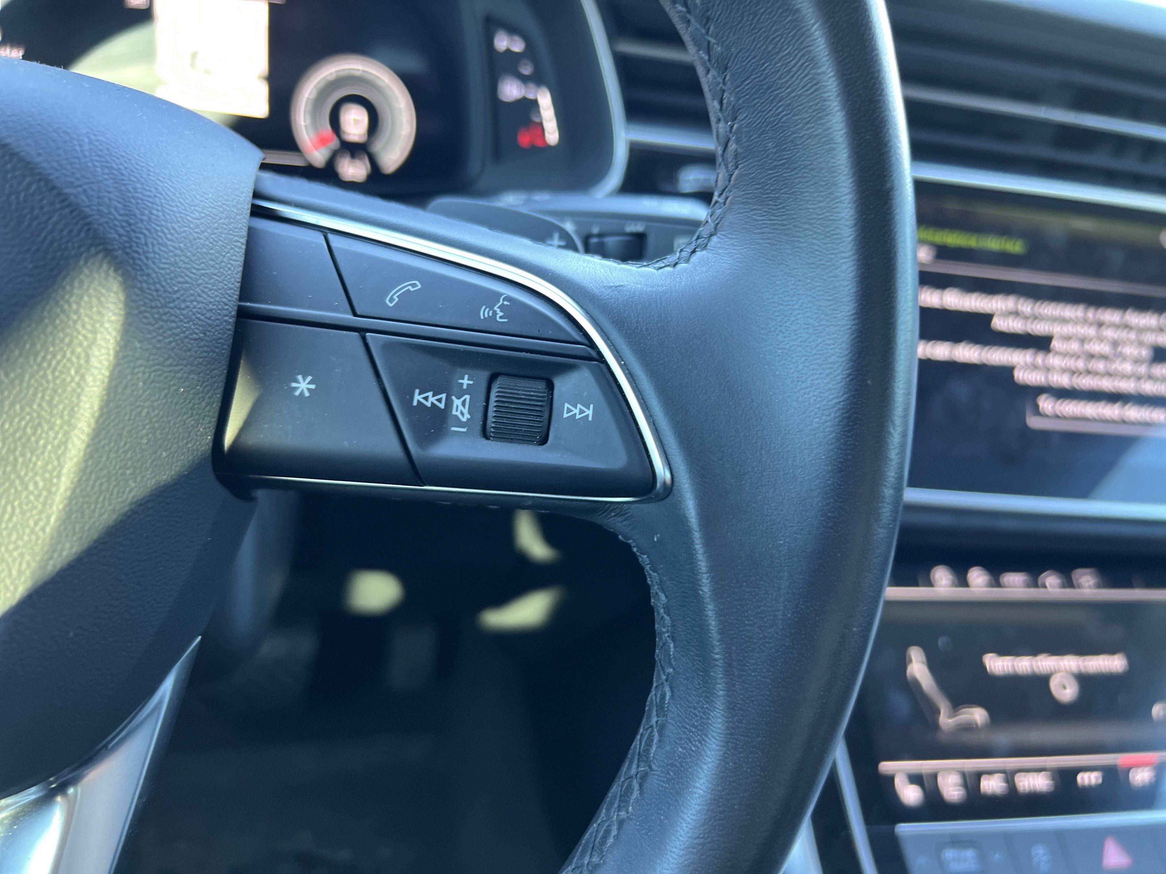 Used 2021 Audi Q8 Premium Plus w/ Premium Plus Package AWD/4WD image 20