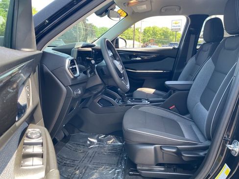 Used 2024 Chevrolet TrailBlazer LT w/ Driver Confidence Package image 19