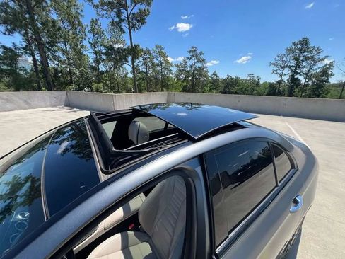 Used 2022 Mercedes-Benz E 350 Sedan image 17