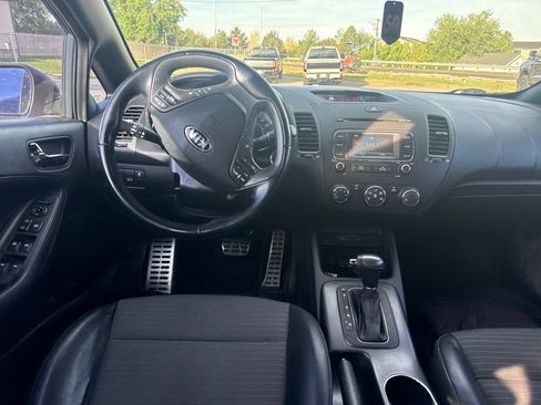 Used 2016 Kia Forte SX FWD image 19