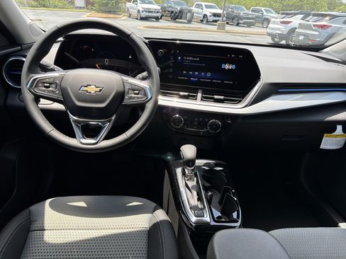 New 2026 Chevrolet Trax LT w/ Driver Confidence Package FWD image 22
