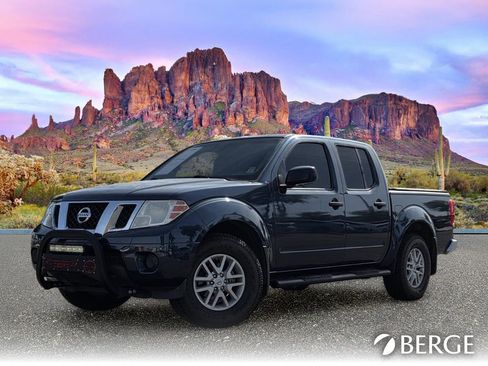 Used 2018 Nissan Frontier SV AWD/4WD image 2