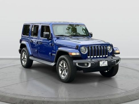 Used 2018 Jeep Wrangler Unlimited Sahara w/ Dual Top Group AWD/4WD image 1