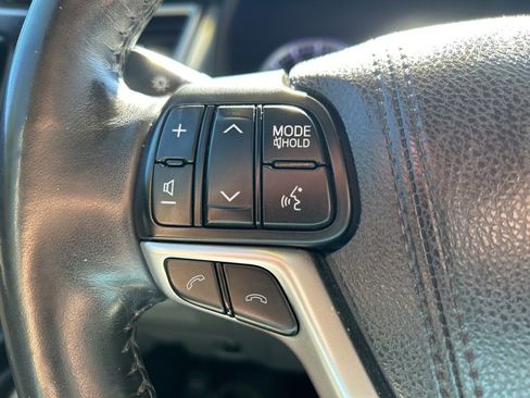 Used 2017 Toyota Highlander XLE image 26