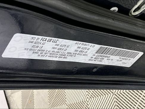Used 2019 Dodge Charger SXT RWD image 26