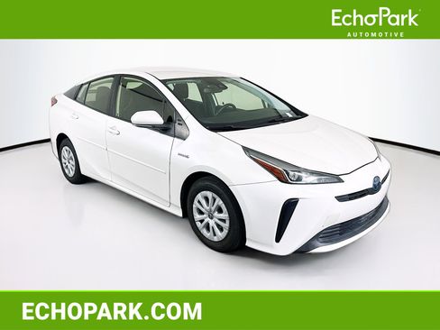 Used 2019 Toyota Prius L Eco w/ Carpet Mat Package image 1
