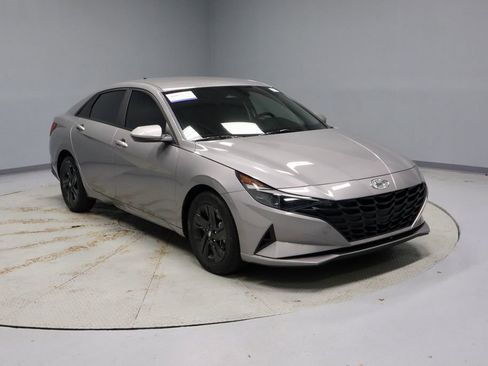 Used 2023 Hyundai Elantra SEL FWD image 1