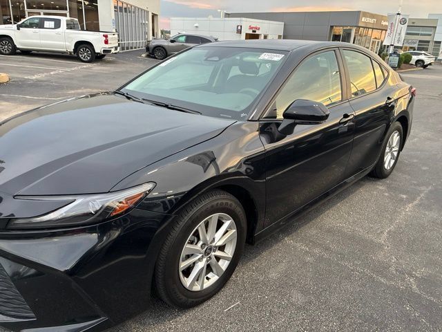 Used 2025 Toyota Camry LE FWD image 16