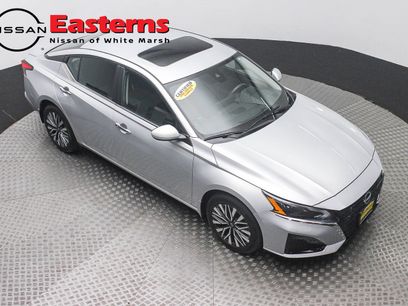 Used 2023 Nissan Altima 2.5 SV w/ SV Premium Package