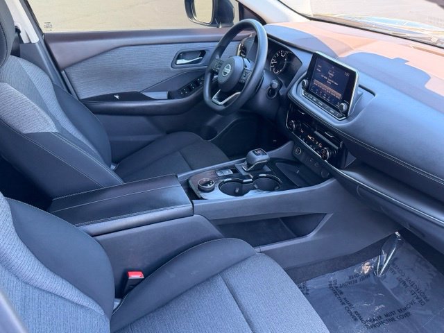 Used 2021 Nissan Rogue SV AWD/4WD image 16