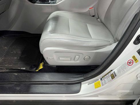 Used 2017 Toyota Highlander XLE w/ Protection Package #3 image 25