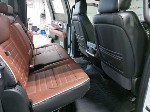 New 2026 GMC Sierra 2500 Denali Ultimate image 11