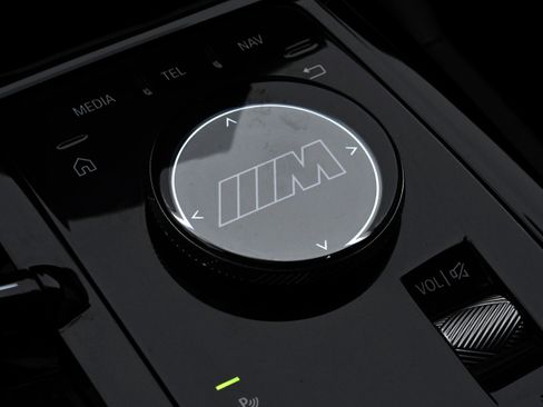 Used 2025 BMW M5 w/ Executive Package image 29