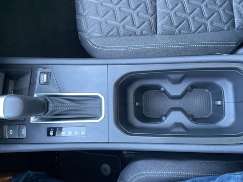 Used 2025 Nissan Kicks SV w/ SV Premium Package image 24