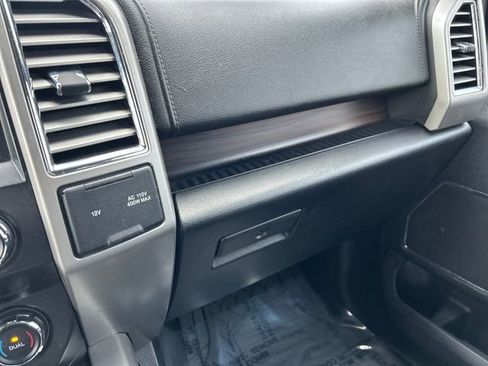 Used 2015 Ford F150 Lariat image 30