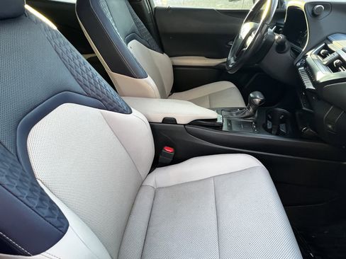 Used 2019 Lexus UX 250h w/ Premium Package image 43