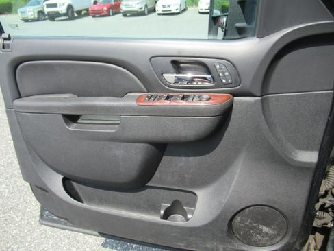 Used 2012 GMC Sierra 2500 SLT w/ SLT Convenience Package AWD/4WD image 18