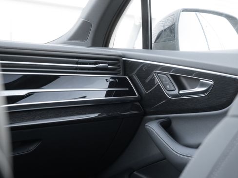 New 2026 Audi Q7 3.0T Premium Plus image 15